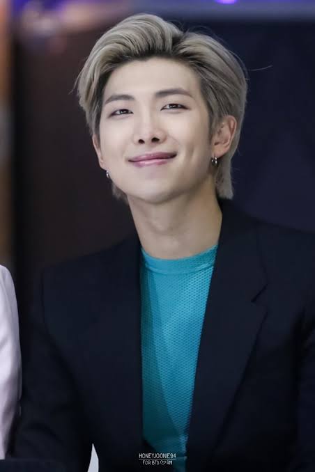 نامجون قائد فريق BTS متهم بإهانة الدين الاسلامي بسبب كلمات هذه الأغنية